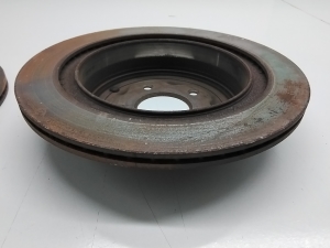 Infiniti M37 Y51 (2011–2026) Tagumine piduriketas - 3