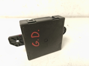 Maserati Levante (2016–2026) Rear side door control unit 68376186AB - 2