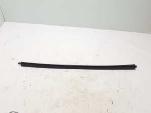 Esiklaasi piilari välimine liist - 75535F6020