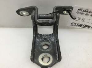NISSAN Juke F15 (2010–2018) Front door lower hinge - 3