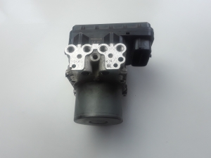 Infiniti M37 Y51 (2011–2026) ABS plokk 476601ME0A - 3