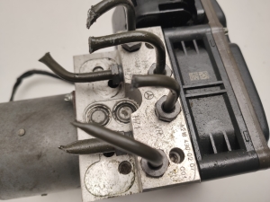 Mercedes Benz CLS-Class 218 (2011–2018) ABS unit A2184300207 - 3