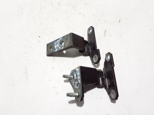 Infiniti FX (2008–2013) Rear side door upper hinge 824011CA0A - 2