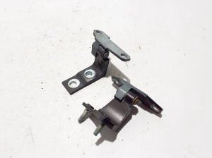 Infiniti FX (2008–2013) Rear side door upper hinge 824011CA0A - 3