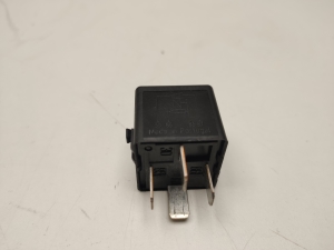 Mercedes Benz CLS-Class 218 (2011–2018) Relais A0025421319 - 3