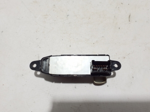 Infiniti FX (2008–2013) Front seat control switch 87066JK60A - 4