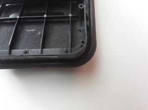 Infiniti M37 Y51 (2011–2026) Tagumise poritiiva ventilatsioonivõre 76804ED50A - 3