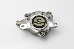 Vacuum pump - 8200102535