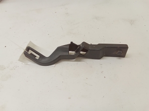 Front bumper bracket - A1668850014