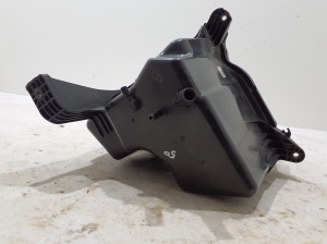 Mercedes Benz Sprinter W 907 (2018–2026) AdBlue tvertne A9104700000 - 3