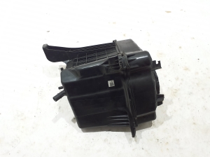 Mercedes Benz Sprinter W 907 (2018–2026) AdBlue tvertne A9104700000 - 5