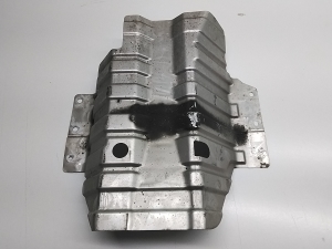 Infiniti M37 Y51 (2011–2026) Hitzeschutzblech Schalldämpfer 747541MG0A - 4