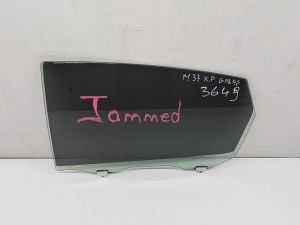 Aizmugurējo sānu durvju stikls - 823311MA0B