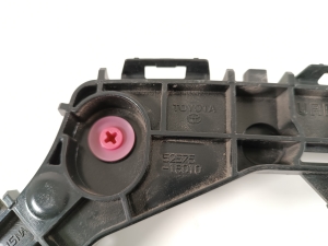 TOYOTA Corolla Cross I (2022–2026) Rear bumper bracket 5257516010 - 3