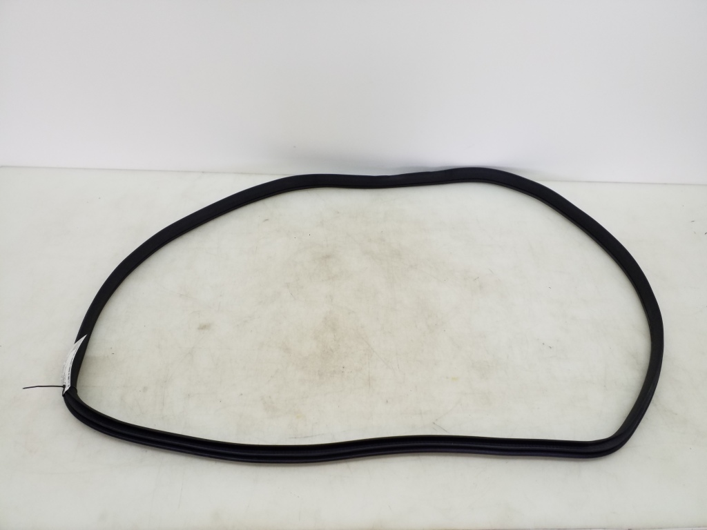 Mercedes Benz E-Class W212 (2009–2015) Rear side door seal A2126970151 Mercedes Benz E-Class W212 (2009–2015) Rear side door seal A2126970151