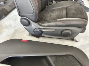 Mercedes Benz A-Class 176 (2012–2018) Salons un tā detaļas - 8