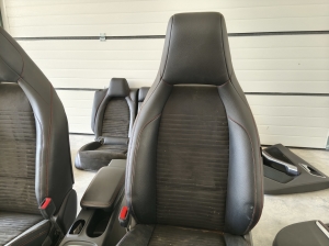 Mercedes Benz A-Class 176 (2012–2018) Salons un tā detaļas - 13
