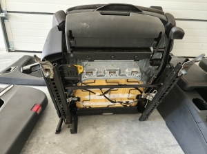 Mercedes Benz A-Class 176 (2012–2018) Salons un tā detaļas - 2