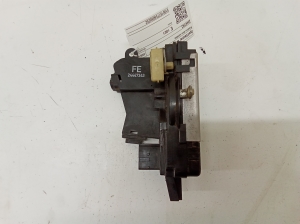 Opel Vectra C (2002–2008) Front door lock 24447343 - 2