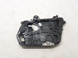   Front door window regulator  - A2577204809 