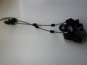 TOYOTA RAV 4 A4 (2012–2018) Rear side door lock 6906012410 - 2