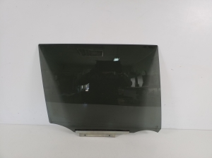 Tagumise külgukse klaas - 6810316090