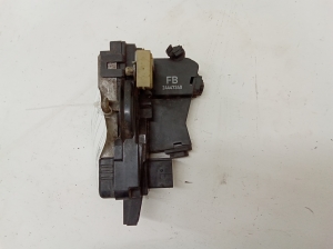 Opel Vectra C (2002–2008) Front door lock 24447340 - 2