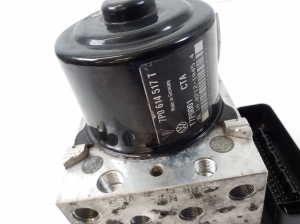Porsche Cayenne (2010–2017) ABS unit 7P0614517T - 3
