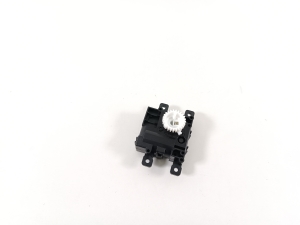 TOYOTA Corolla Cross I (2022–2026) Salongi soojenduse klapi mootor 8710647200 - 2