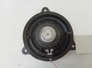 NISSAN Juke F15 (2010–2018) Lautsprecher Tür vorne F16134A - 2