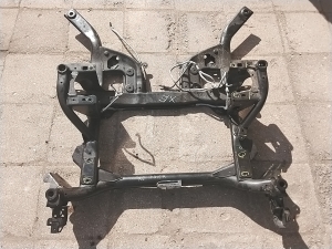 Jaguar XE (2015–2026) Eesmine alusraam GX735C145AC - 4