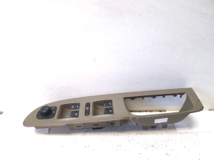 Volkswagen Passat B6 (2005–2010) Front door glass switch 3C1867171 - 3
