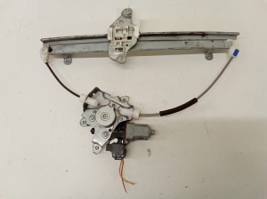 NISSAN Juke F15 (2010–2018) Priekšējo durvju logu pacēlājs 105170 - 2
