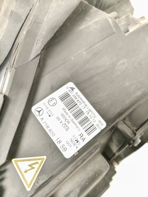 Mercedes Benz CLS-Class 218 (2011–2018) Scheinwerfer vorne A2188201859 - 5