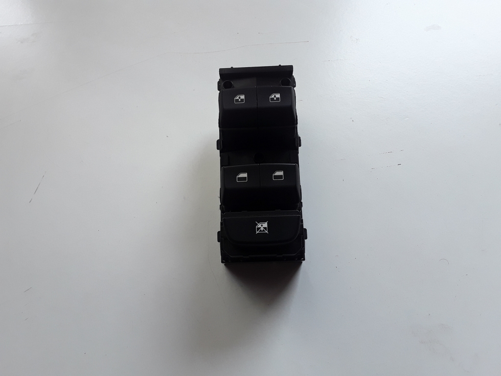 Kia Sportage (2016–2021) Front door glass switch 93570J7600