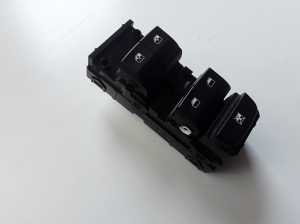 Kia Sportage (2016–2021) Front door glass switch 93570J7600 - 3