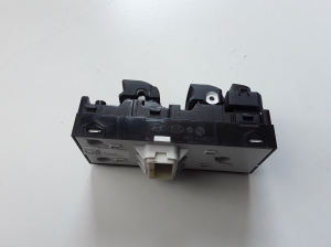 Kia Sportage (2016–2021) Front door glass switch 93570J7600 - 4