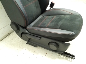 Mercedes Benz CLA-Class W118 (2019–2026) Vordersitz und seine Teile - 2