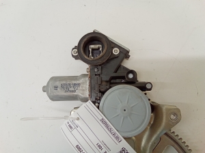 TOYOTA RAV 4 A3 (2005–2012) Priekšējo durvju logu pacēlājs 42252010570B - 2