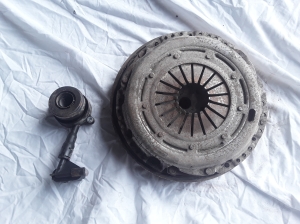 VOLVO V40 (2012–2019) Clutch disc 31259734 - 3