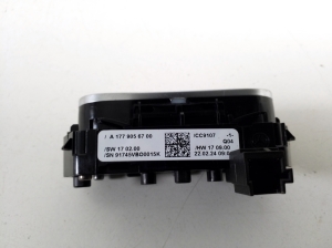 Mercedes Benz CLA-Class W118 (2019–2026) Istmesoojenduse lüliti A1779056700 - 2