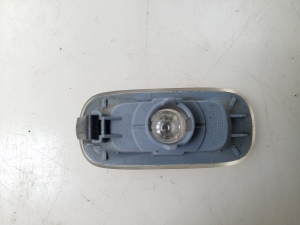 AUDI A8 D3 (2002–2010) Eesmise poritiiva suunatuli 8E0949127 - 2