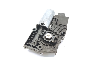 Peugeot 2008 P24 (2019–2026) Schiebedachmotor 9825641680 - 4
