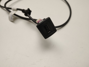 Mercedes Benz CLS-Class 218 (2011–2018) USB-Anschluss A2185402110 - 4