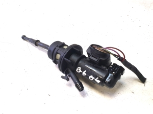 Volkswagen Passat B6 (2005–2010) Clutch slave cylinder 3C0927810A - 3