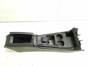 Mercedes Benz CLA-Class W118 (2019–2026) Keskkonsool A1776833800 - 4