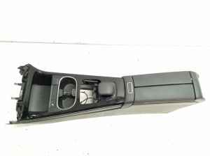 Mercedes Benz CLA-Class W118 (2019–2026) Keskkonsool A1776833800 - 5