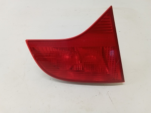 Tail light on trunk lid - 8E9945093