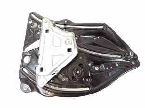 Mercedes Benz E-Class W207 (2009–2017) Rear fork windscreen lifter and its components A2076701803 - 4