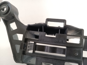 Mercedes Benz CLA-Class W118 (2019–2026) Muu kinnitus A2475452901 - 3